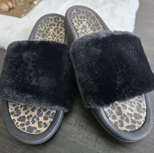 Hey Dude Peggy Black Cheetah Slides